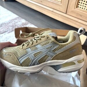 ASICS Women's Beige and Silver Sneakers